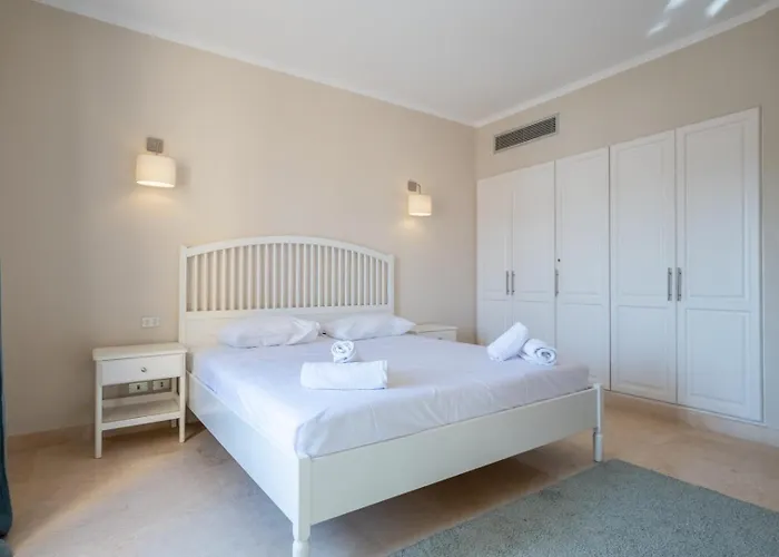 2br New Marina Bliss • Cozy Centered