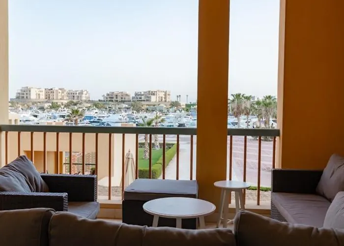 Daire 2br New Marina Bliss • Cozy Centered Hurgada