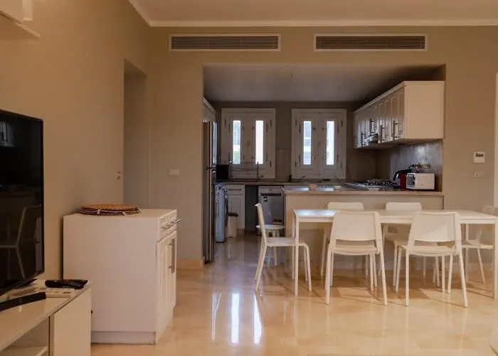 2br New Marina Bliss • Cozy Centered * Hurgada