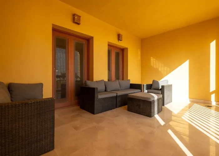 2br New Marina Bliss • Cozy Centered *