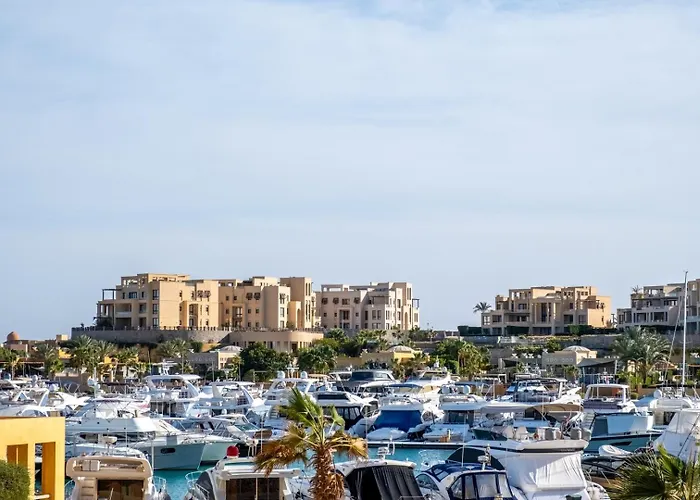 2br New Marina Bliss • Cozy Centered * Hurgada